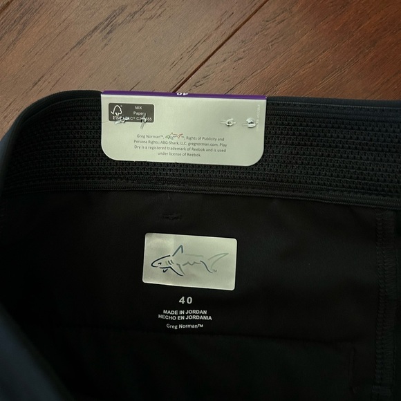 NWT Greg Norman Stretch Golf Shorts
40 Black Lightweight Easy Care 8.5"
Inseam - Picture 5 of 8